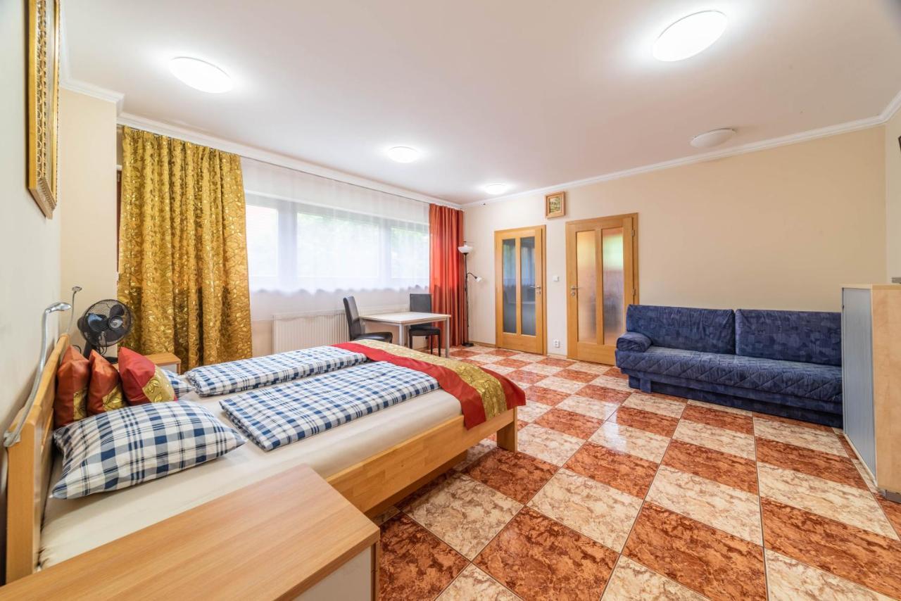 Apartmán blizko centra Prahy Prága Kültér fotó